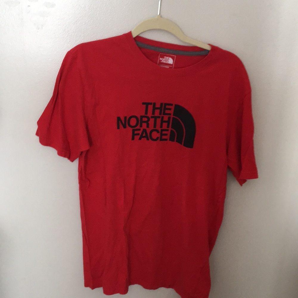 Men’s North Face Red Graphic Tee Size Medium